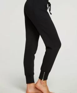 Chaser Zip Side Jogger True Black